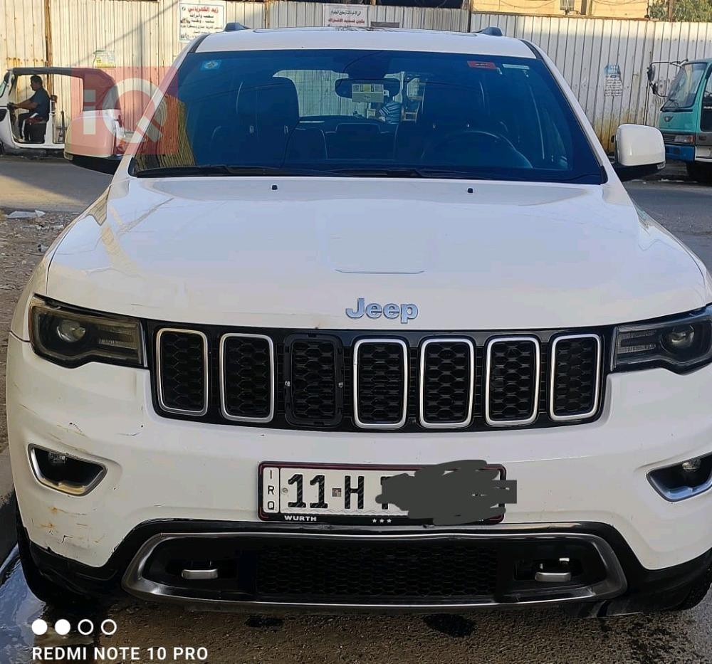 جیپ گراند شیرۆکی